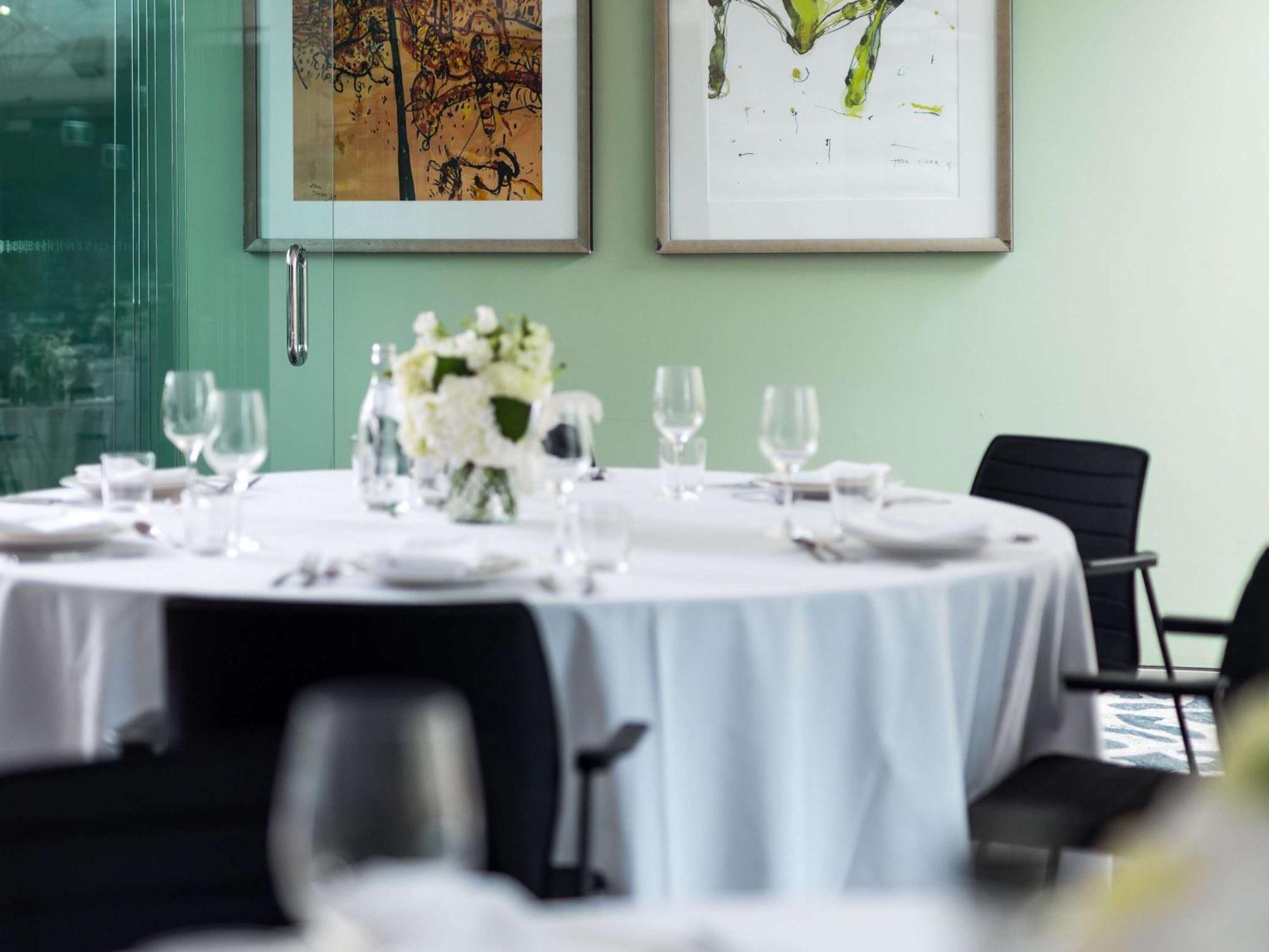 The Olsen Melbourne Art Series Exterior foto The dining room at the 2012 Olympic Village