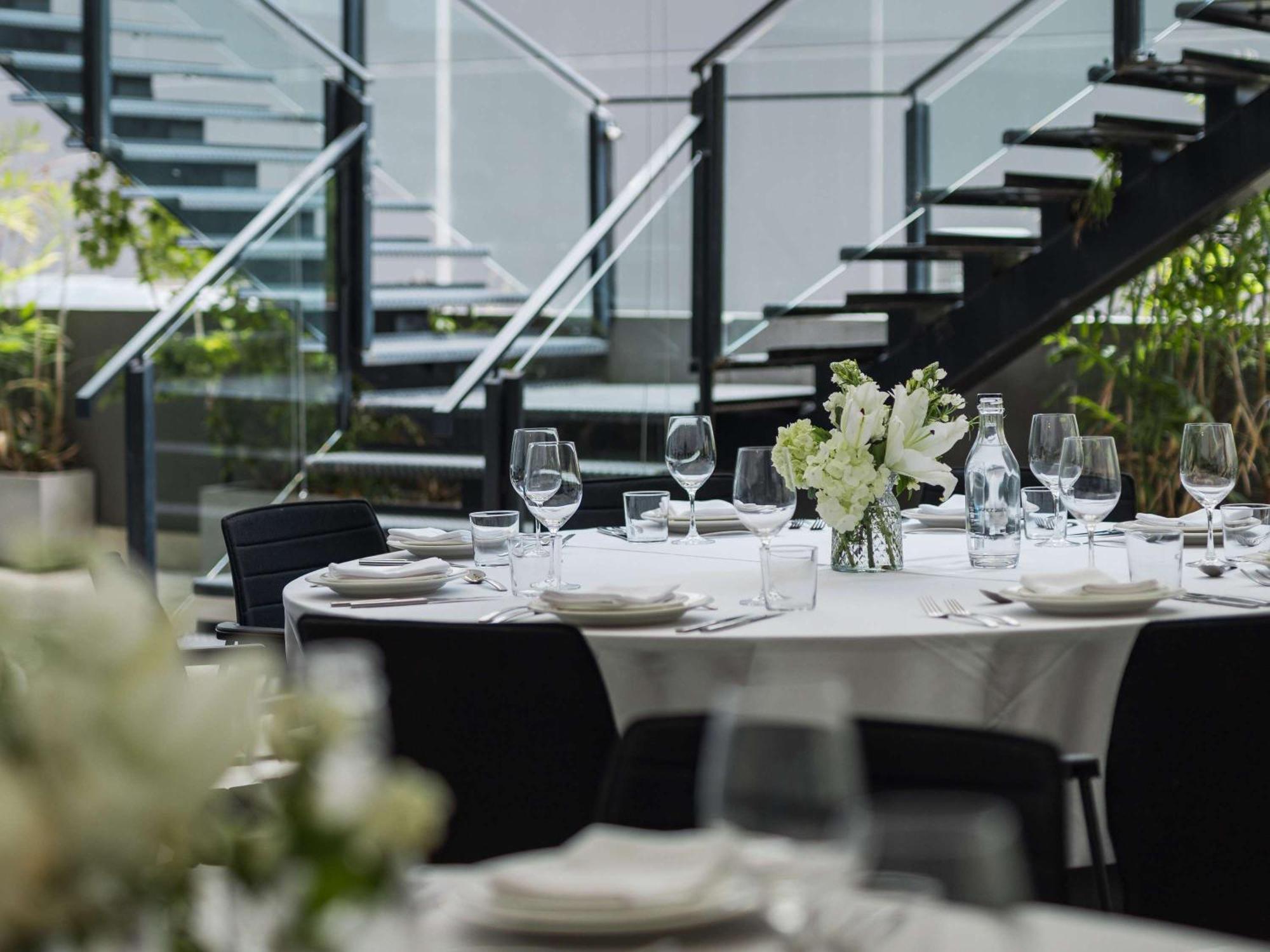 The Olsen Melbourne Art Series Exterior foto The River Restaurant
