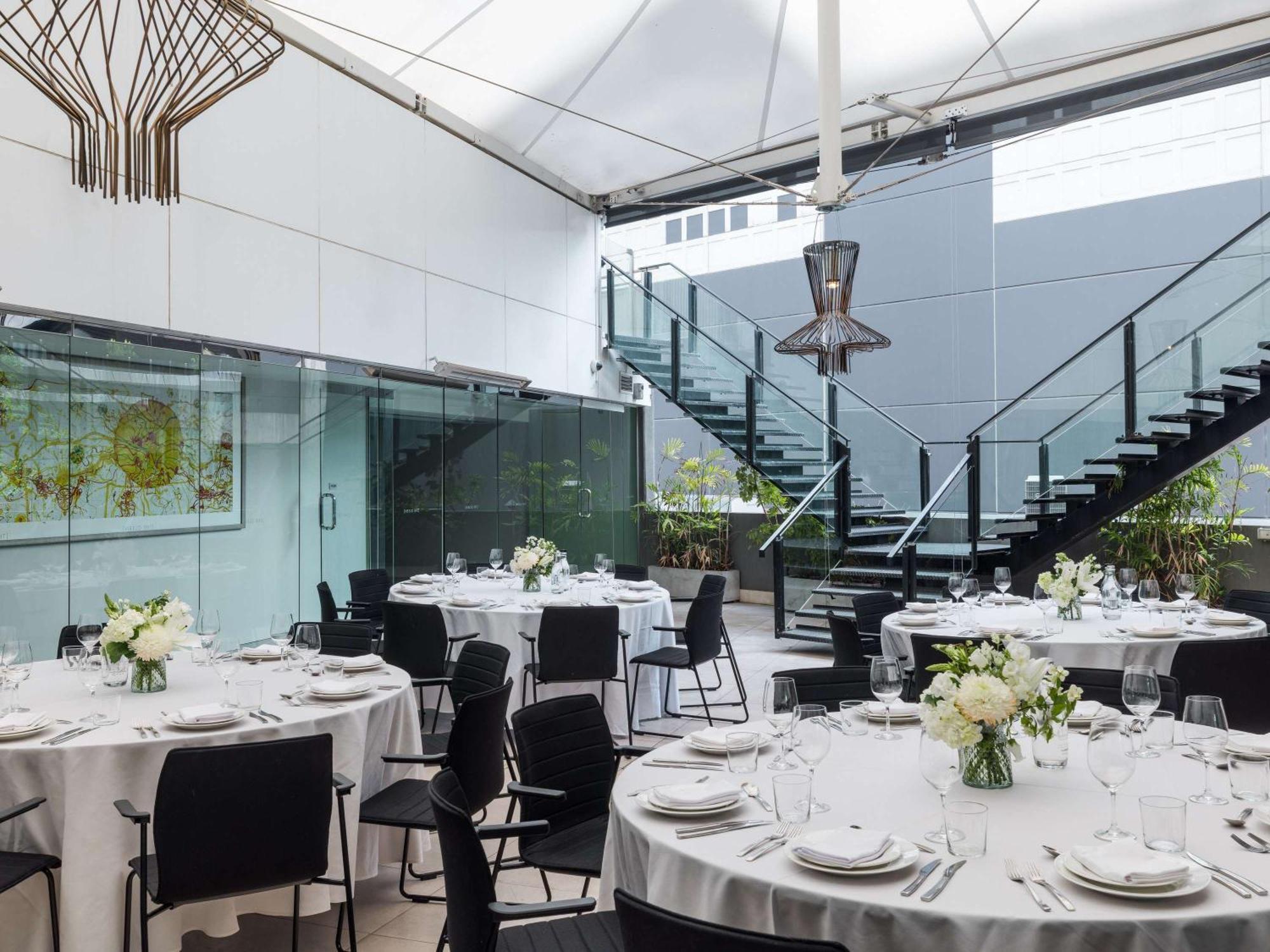 The Olsen Melbourne Art Series Exterior foto The interior of the restaurant