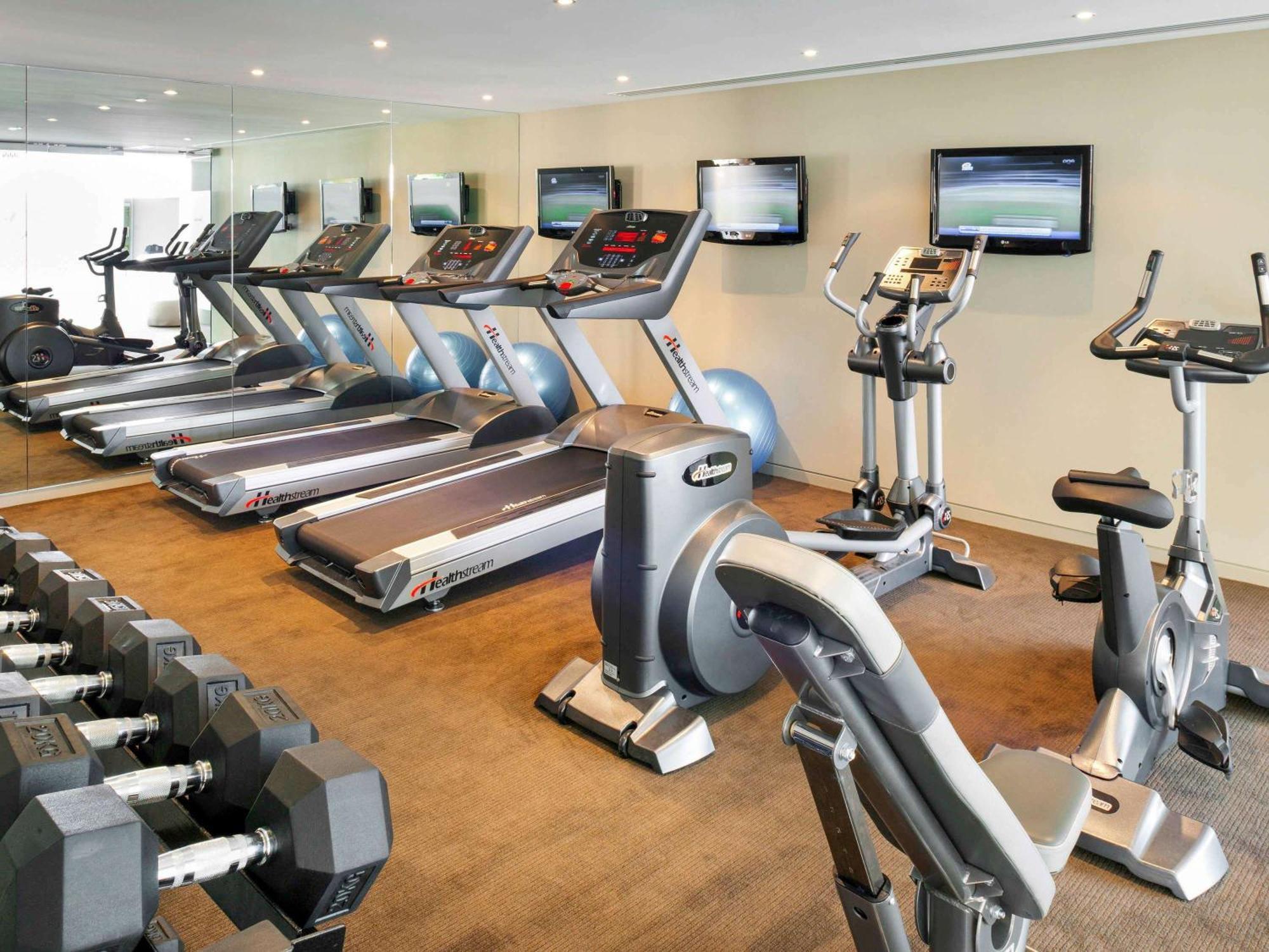 The Olsen Melbourne Art Series Exterior foto A gym at a hotel