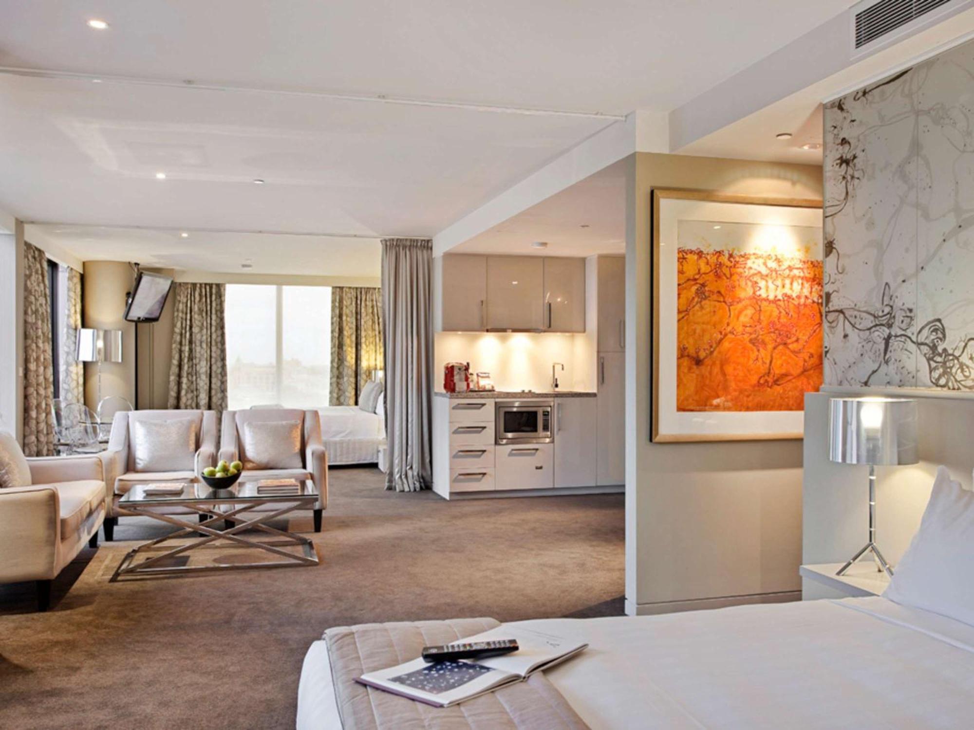 The Olsen Melbourne Art Series Exterior foto A suite at the Mandarin Oriental, Paris