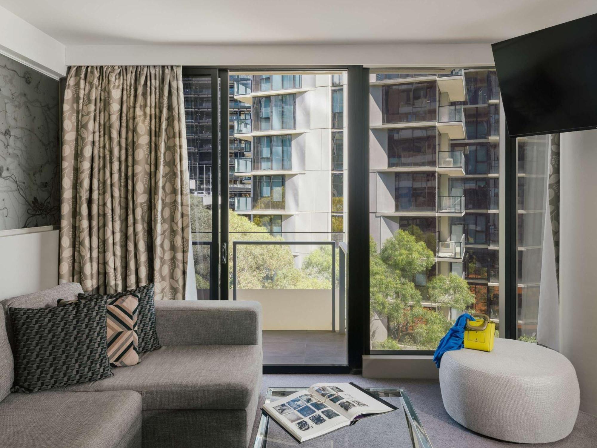 The Olsen Melbourne Art Series Exterior foto The interior of a typical apartment